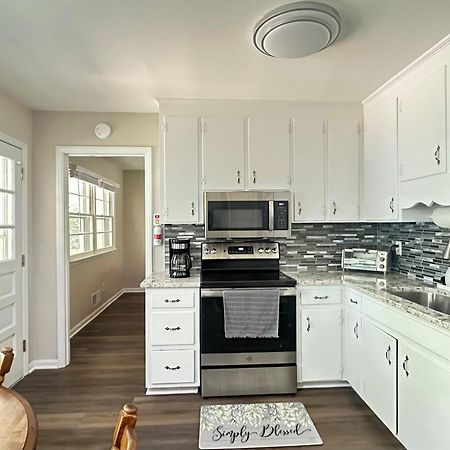 Serene Landing Place Near Downtown Cary Exterior foto